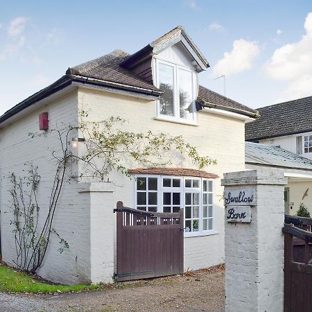 Swallow Barn Villa Chobham  ภายนอก รูปภาพ
