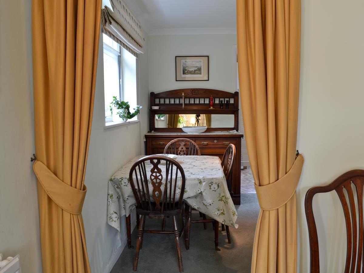Swallow Barn Villa Chobham  ภายนอก รูปภาพ
